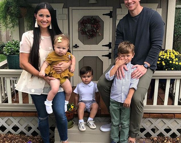 The Bachelor’s Catherine Lowe Wants to Lose 10-15 More Lbs. of Baby Weight: ‘I’m Ready’